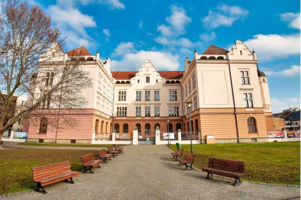 ZŠ Bratranců Veverkových, Pardubice